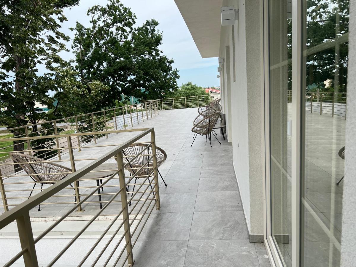 Ocaua Lui Cuza Hotel Tecuci Buitenkant foto